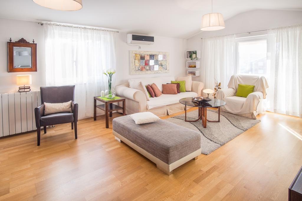 Apartment Ivana 2435 Malinska Esterno foto